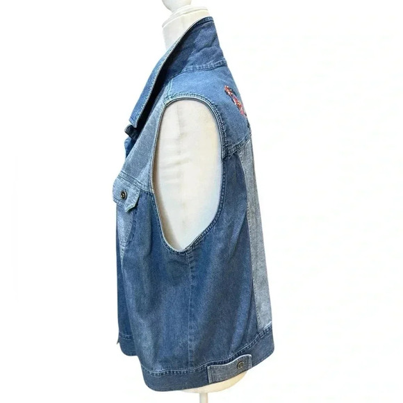 Karen Scott Sport Two Tone Denim Embroidery Vest Size XL - Picture 2 of 5